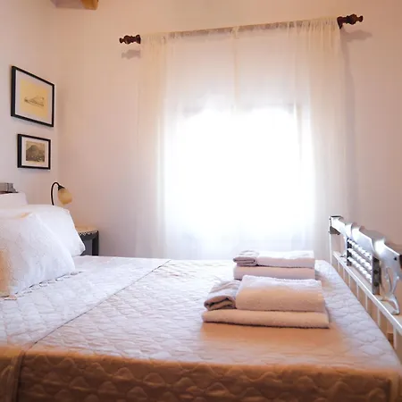 Olive Roots Apartament *